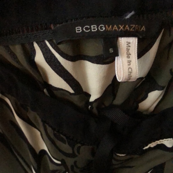 BCBGMaxazria Silk Green & Black Camisole - Picture 5 of 7
